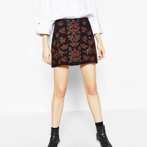 Zara Black Floral Embroidered Mini Skirt